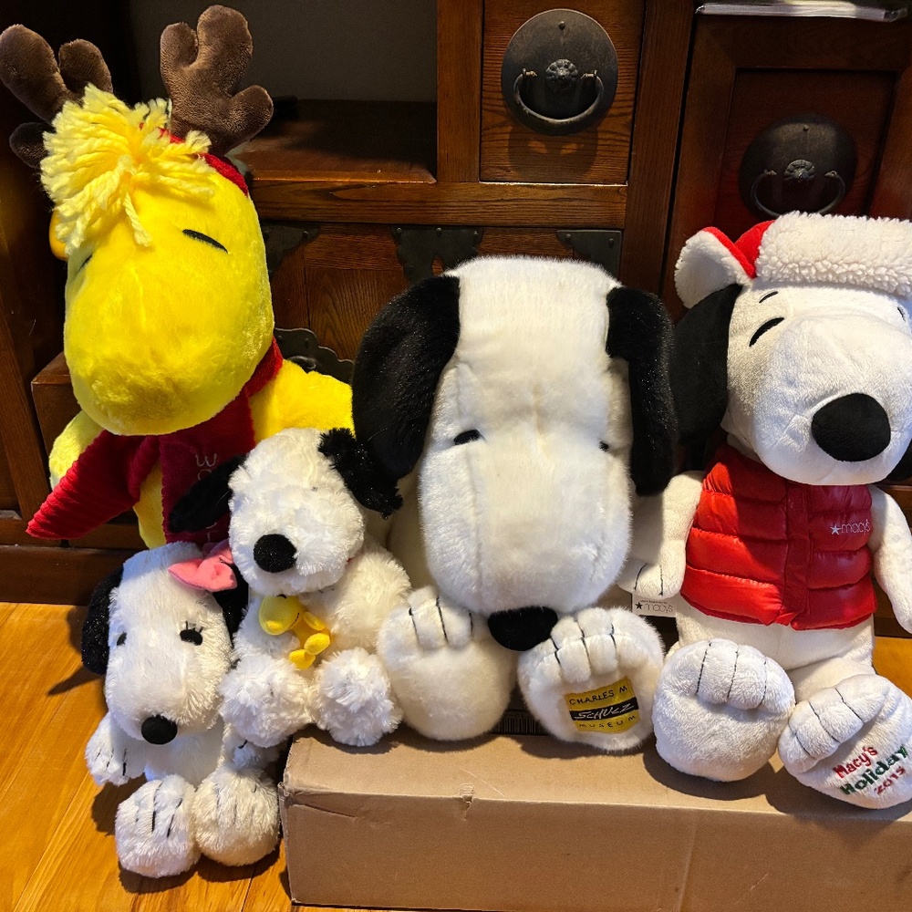 Snoopy Plush Bundle – Holiday & Collector Plush – Sold as Set